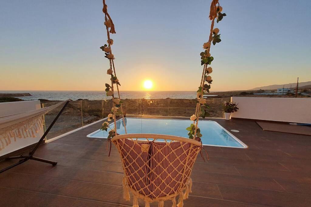 Tramonto Luxury Villa No1- Breathtaking Sunset View Фойникион Экстерьер фото